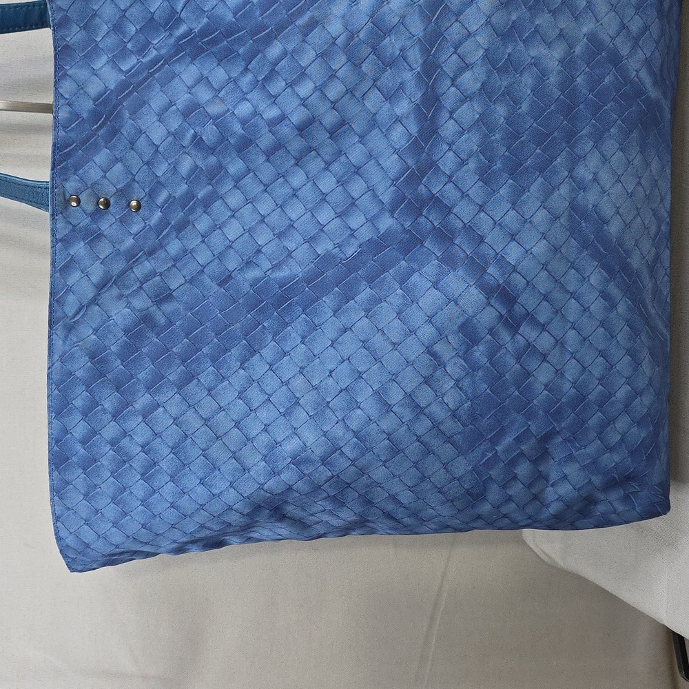 Bottega Veneta Navy Blue Intrecciato Leather Tote - Picture 6 of 16